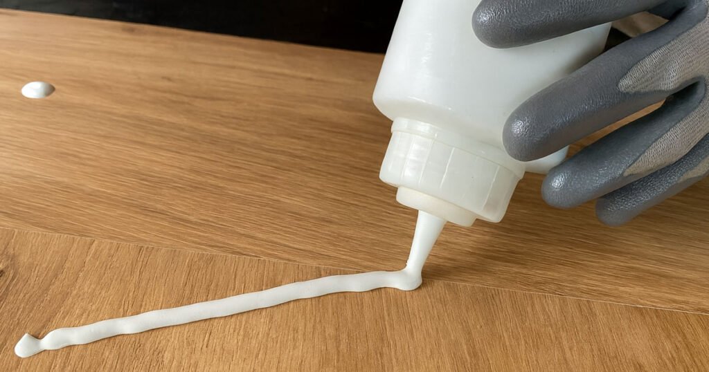 Encolado y montaje de la madera