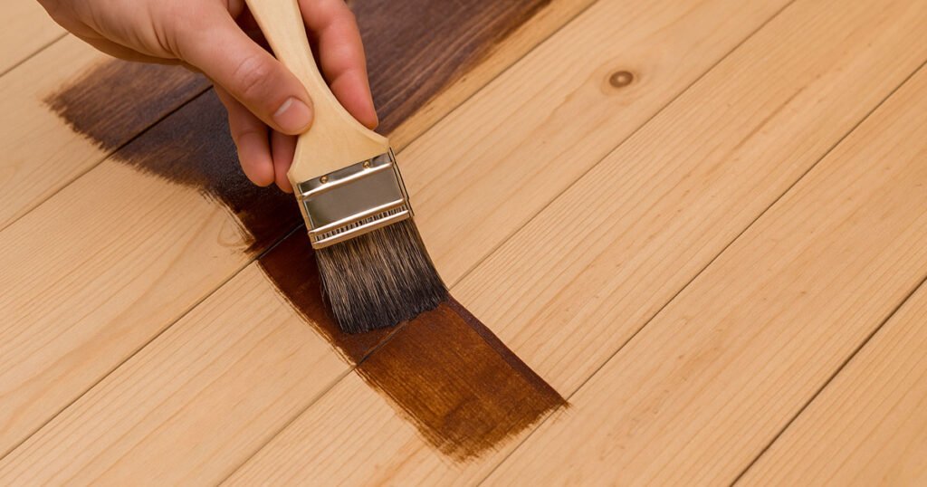 Pintado y barnizado de la madera