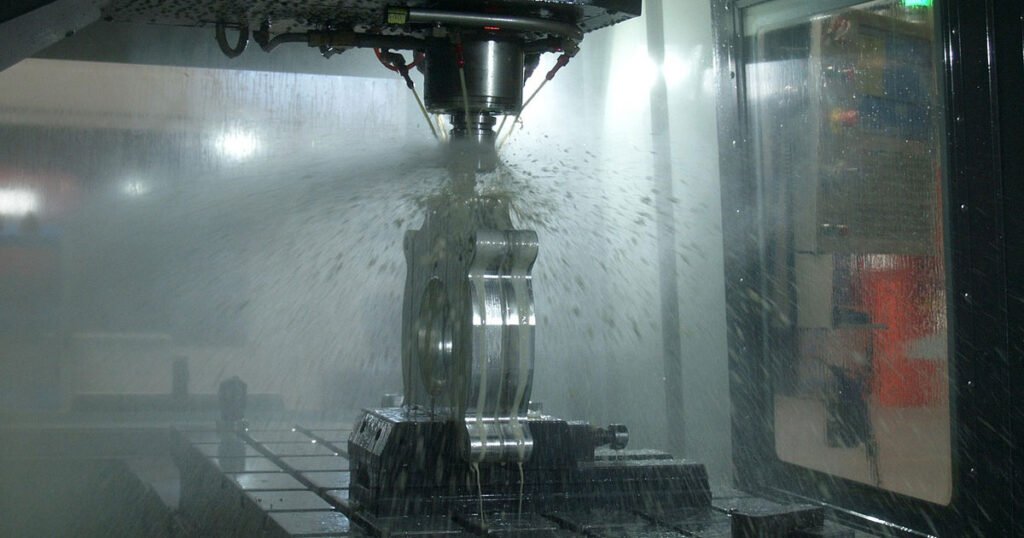 Riesgos químicos en la mecanización (mecanizado) de metales: guía práctica por procesos